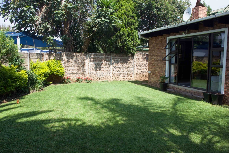 4 Bedroom Property for Sale in Glen Marais Gauteng