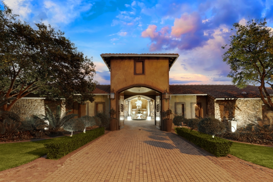 5 Bedroom Property for Sale in Silver Lakes Golf Estate Gauteng