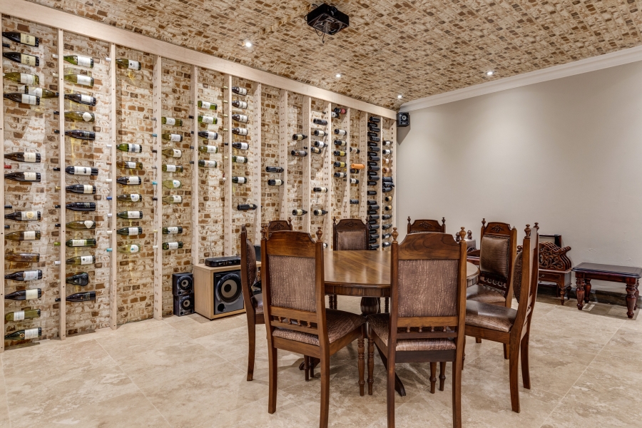 5 Bedroom Property for Sale in Silver Lakes Golf Estate Gauteng