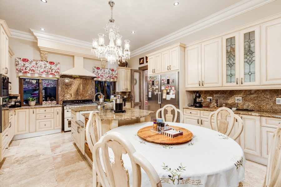 5 Bedroom Property for Sale in Silver Lakes Golf Estate Gauteng