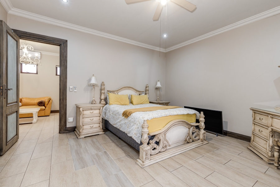 5 Bedroom Property for Sale in Silver Lakes Golf Estate Gauteng