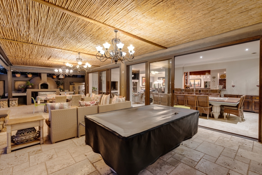 5 Bedroom Property for Sale in Silver Lakes Golf Estate Gauteng