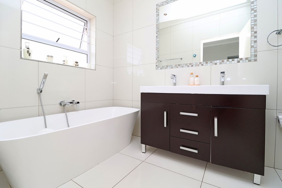 3 Bedroom Property for Sale in Hurlyvale Gauteng