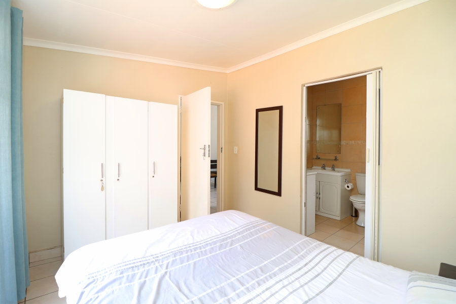 3 Bedroom Property for Sale in Hurlyvale Gauteng