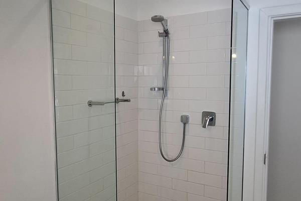 To Let 2 Bedroom Property for Rent in Emmarentia Gauteng