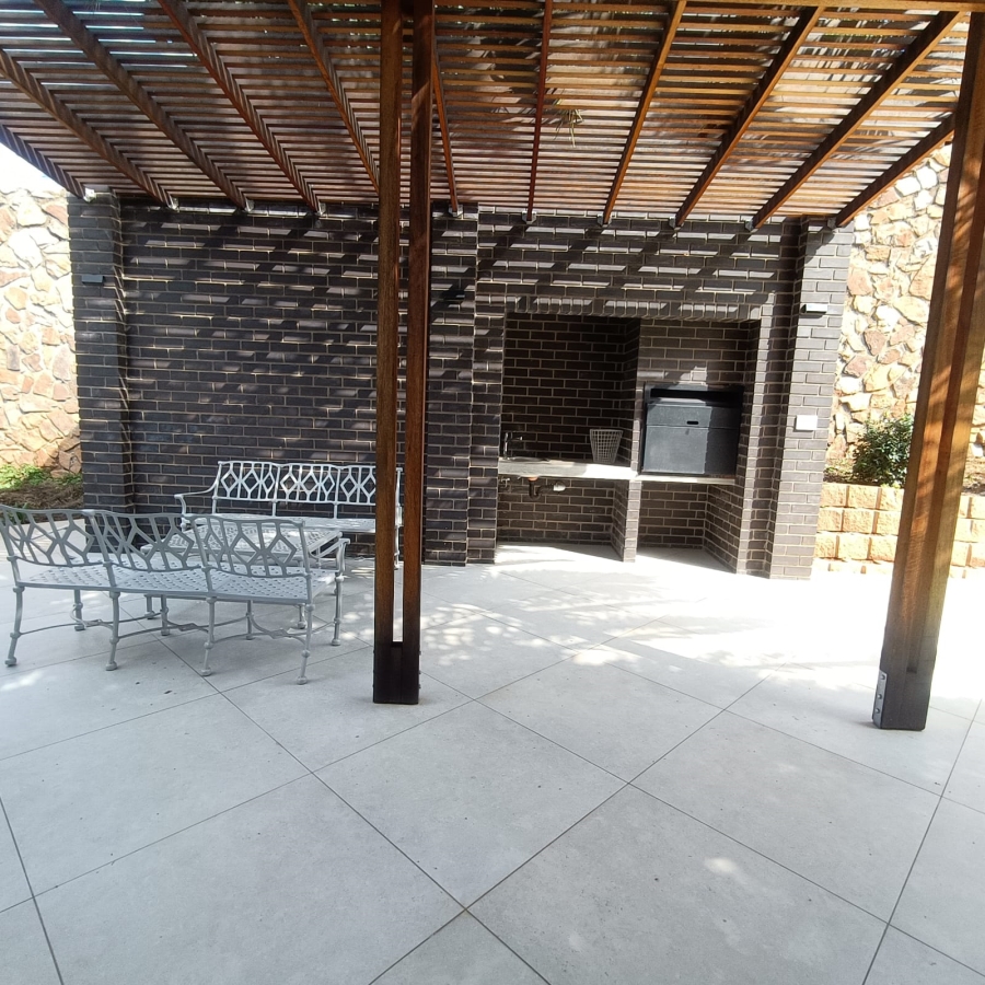 To Let 2 Bedroom Property for Rent in Emmarentia Gauteng