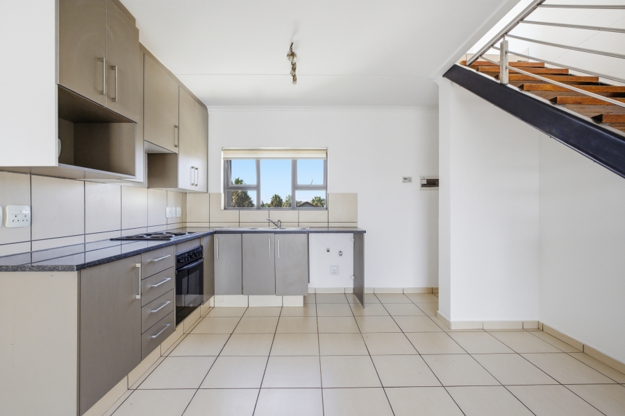 2 Bedroom Property for Sale in Barbeque Downs Gauteng