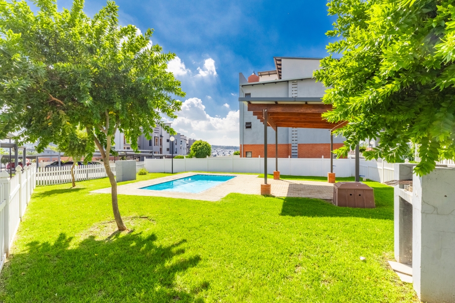 2 Bedroom Property for Sale in Barbeque Downs Gauteng