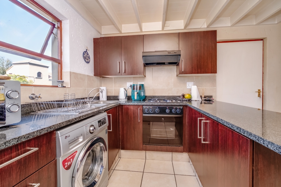 2 Bedroom Property for Sale in Lonehill Gauteng