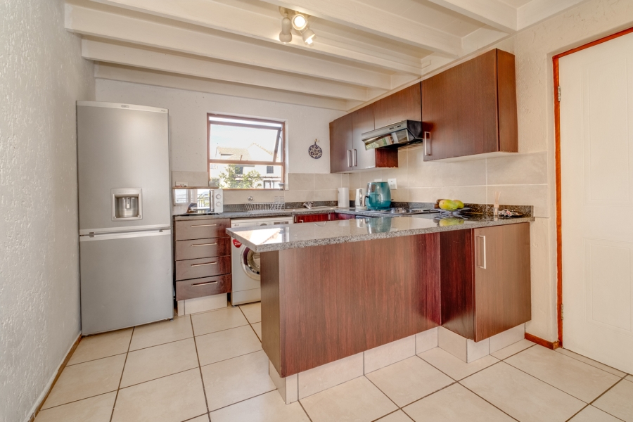 2 Bedroom Property for Sale in Lonehill Gauteng