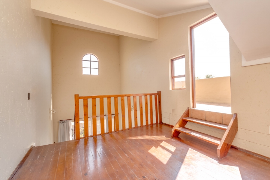 2 Bedroom Property for Sale in Lonehill Gauteng