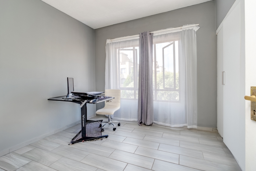 2 Bedroom Property for Sale in Lonehill Gauteng