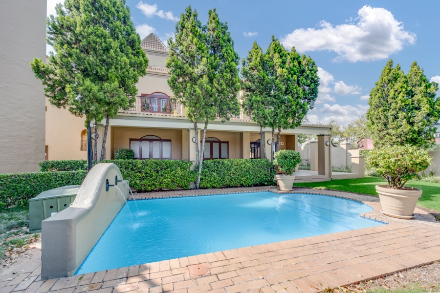 2 Bedroom Property for Sale in Lonehill Gauteng