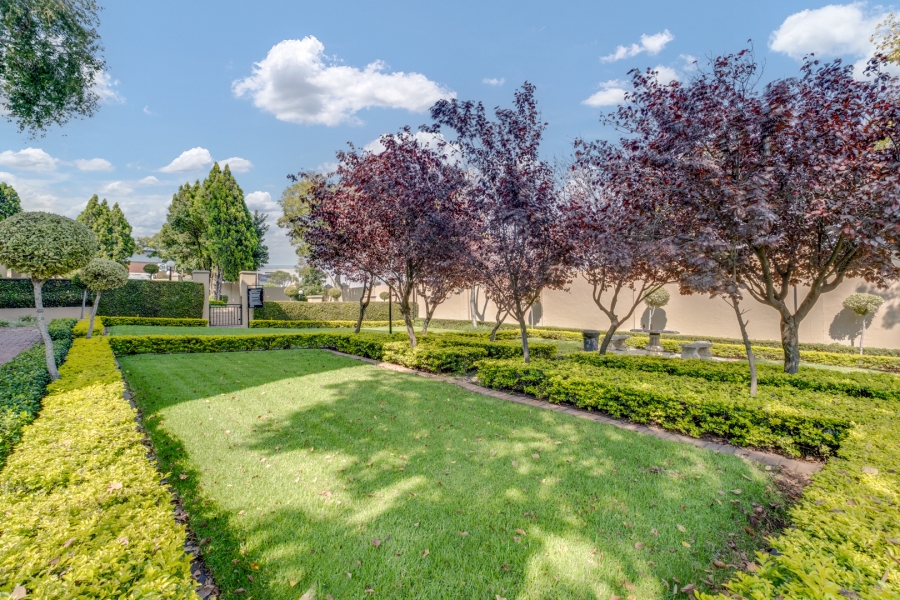 2 Bedroom Property for Sale in Lonehill Gauteng