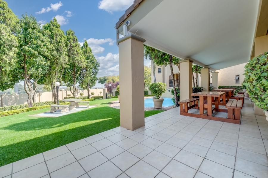 2 Bedroom Property for Sale in Lonehill Gauteng