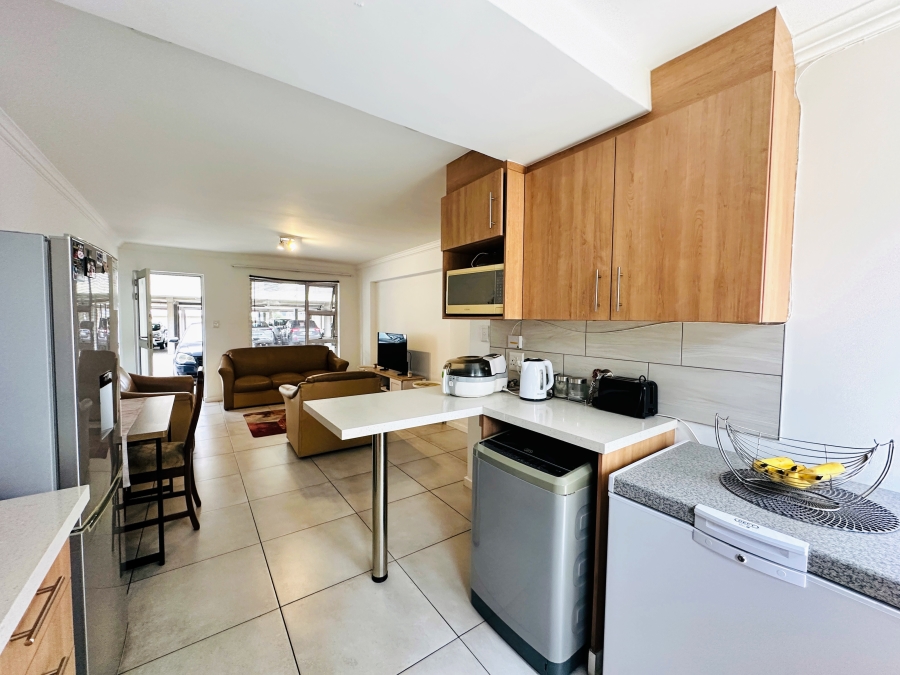 2 Bedroom Property for Sale in Lambton Gauteng