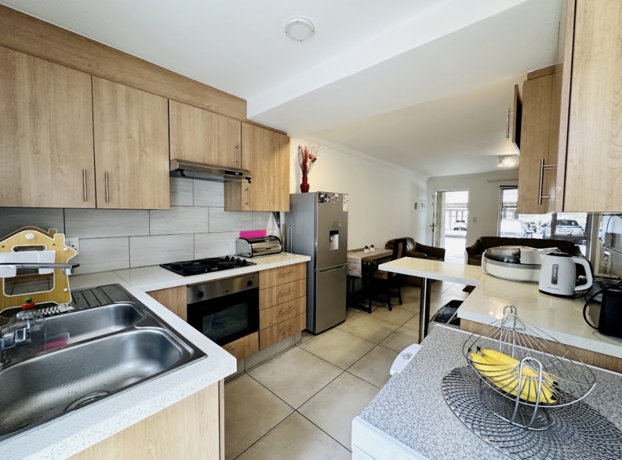 2 Bedroom Property for Sale in Lambton Gauteng