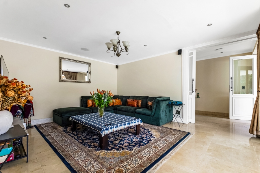 To Let 6 Bedroom Property for Rent in Morningside Gauteng