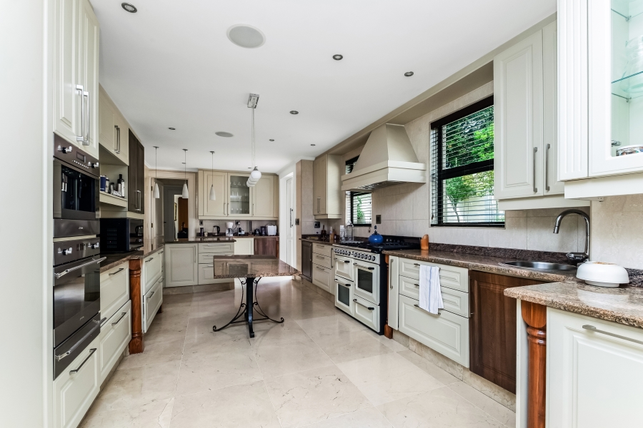 To Let 6 Bedroom Property for Rent in Morningside Gauteng