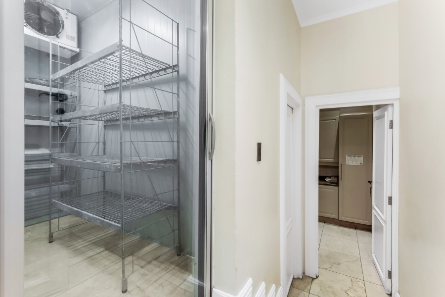 To Let 6 Bedroom Property for Rent in Morningside Gauteng