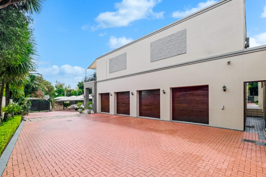 To Let 6 Bedroom Property for Rent in Morningside Gauteng