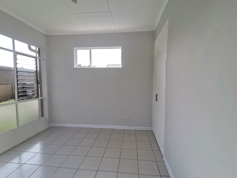 2 Bedroom Property for Sale in Brackenhurst Gauteng