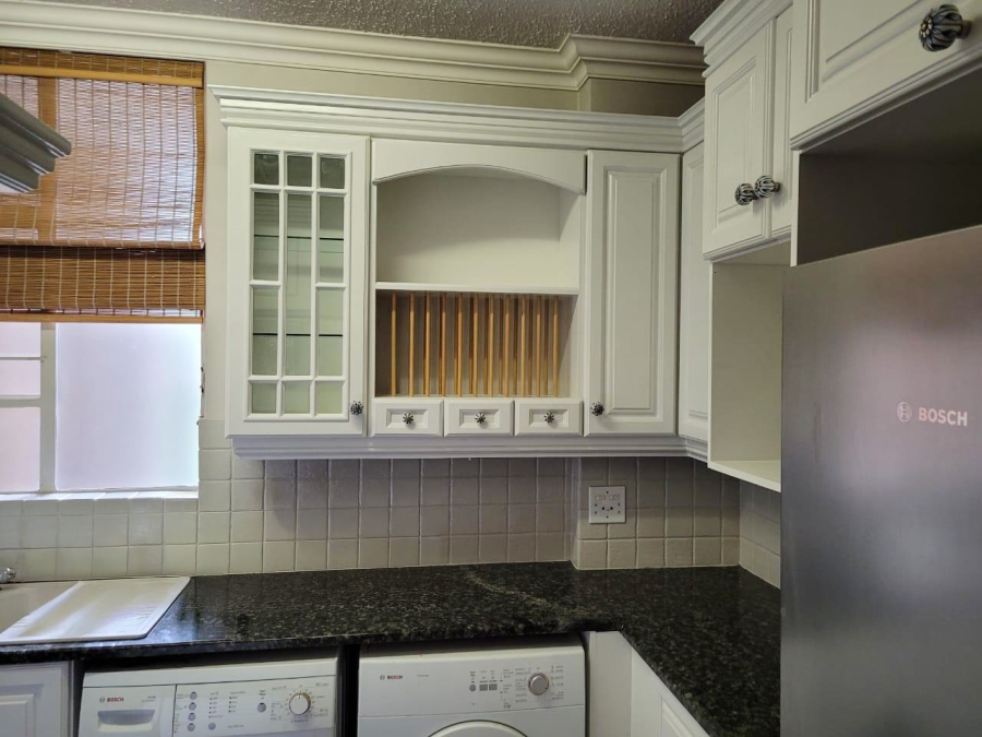 2 Bedroom Property for Sale in Sandhurst Gauteng