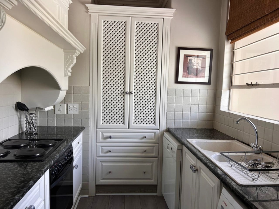 2 Bedroom Property for Sale in Sandhurst Gauteng