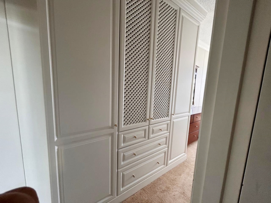 2 Bedroom Property for Sale in Sandhurst Gauteng