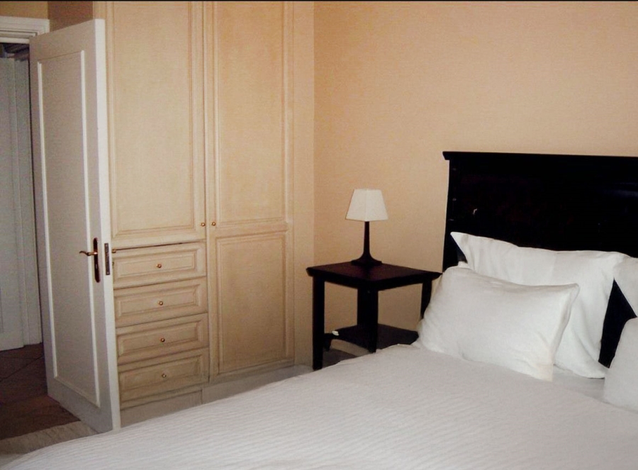 2 Bedroom Property for Sale in Sandhurst Gauteng