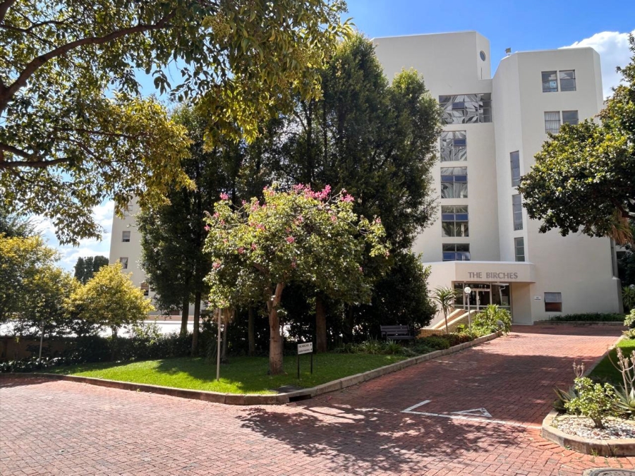 2 Bedroom Property for Sale in Sandhurst Gauteng