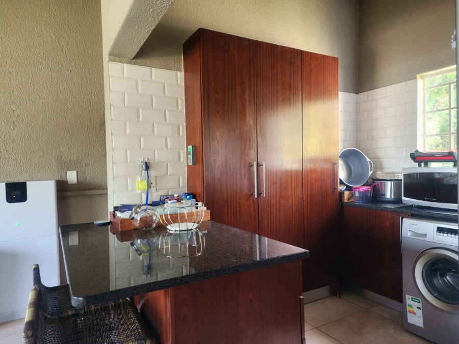 2 Bedroom Property for Sale in Lonehill Gauteng