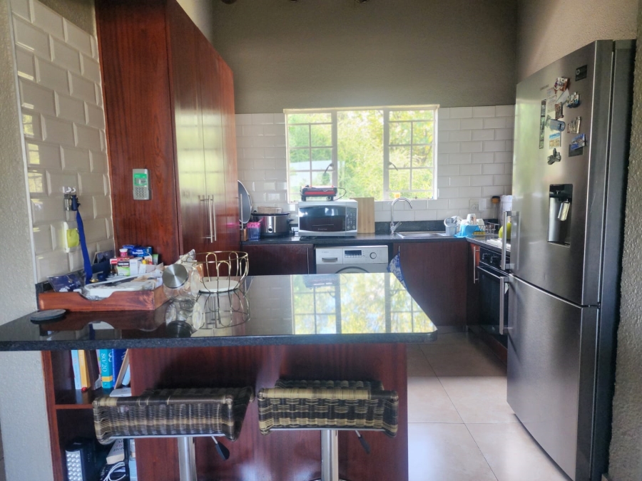 2 Bedroom Property for Sale in Lonehill Gauteng