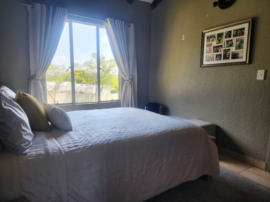 2 Bedroom Property for Sale in Lonehill Gauteng