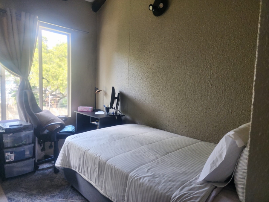 2 Bedroom Property for Sale in Lonehill Gauteng