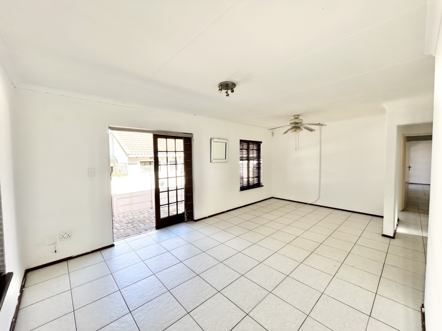 To Let 2 Bedroom Property for Rent in Halfway Gardens Gauteng