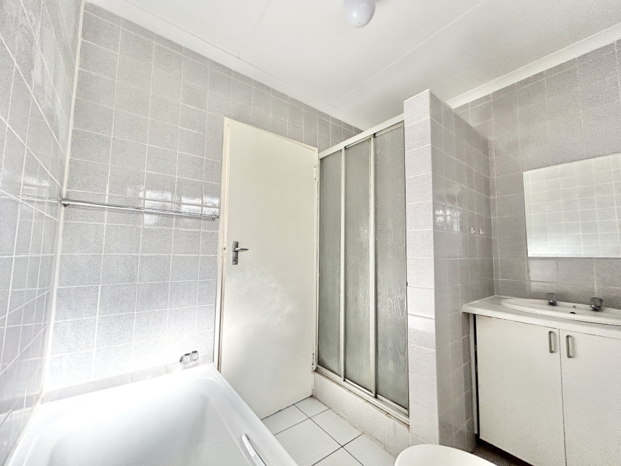 To Let 2 Bedroom Property for Rent in Halfway Gardens Gauteng