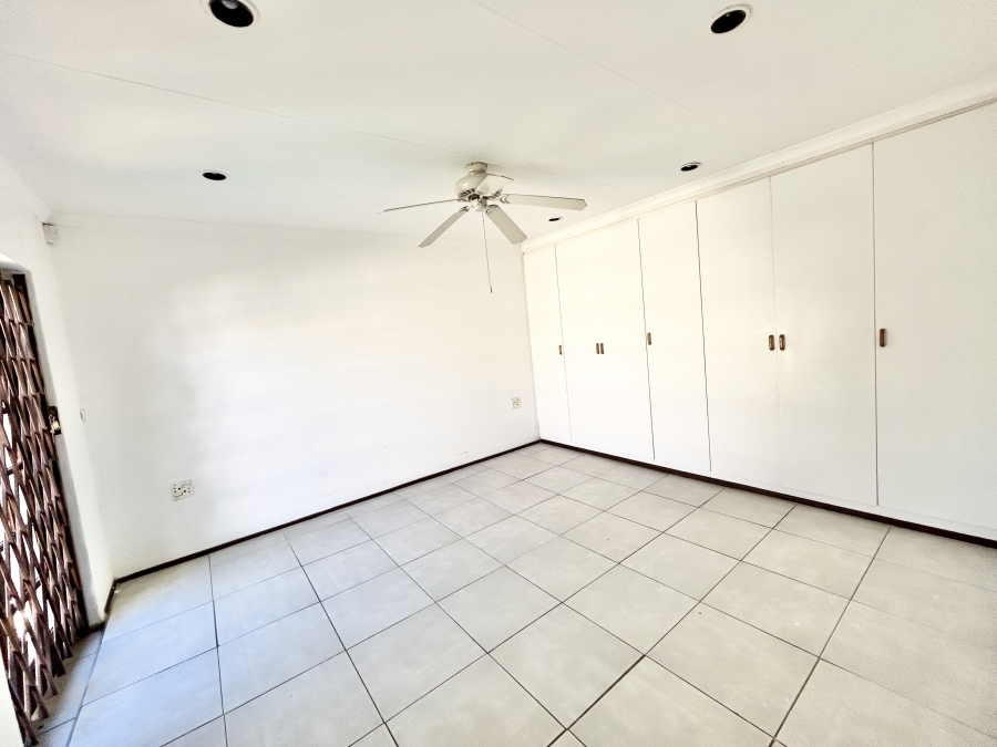 To Let 2 Bedroom Property for Rent in Halfway Gardens Gauteng