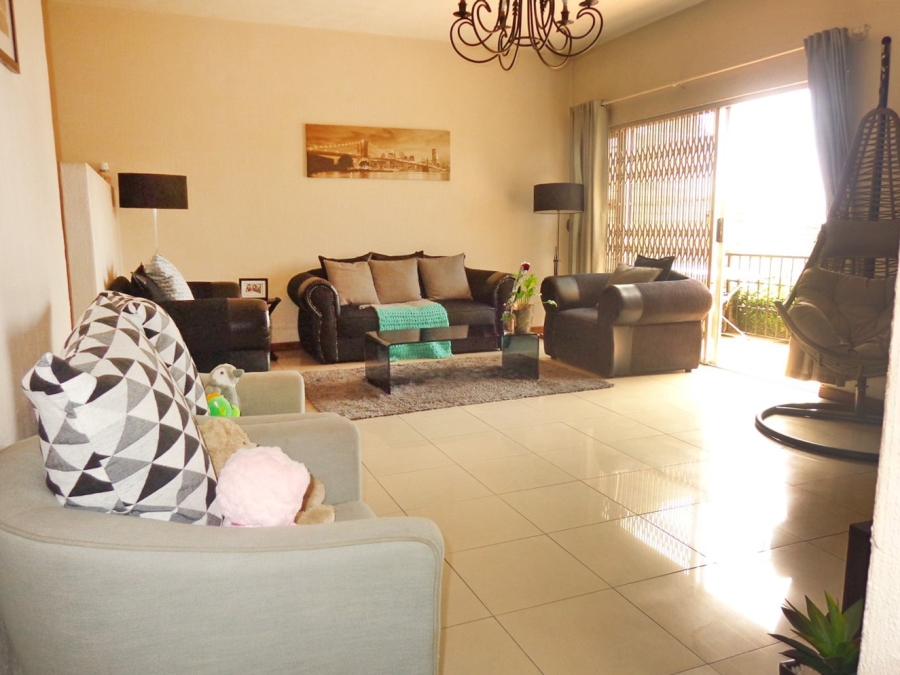 3 Bedroom Property for Sale in Corlett Gardens Gauteng