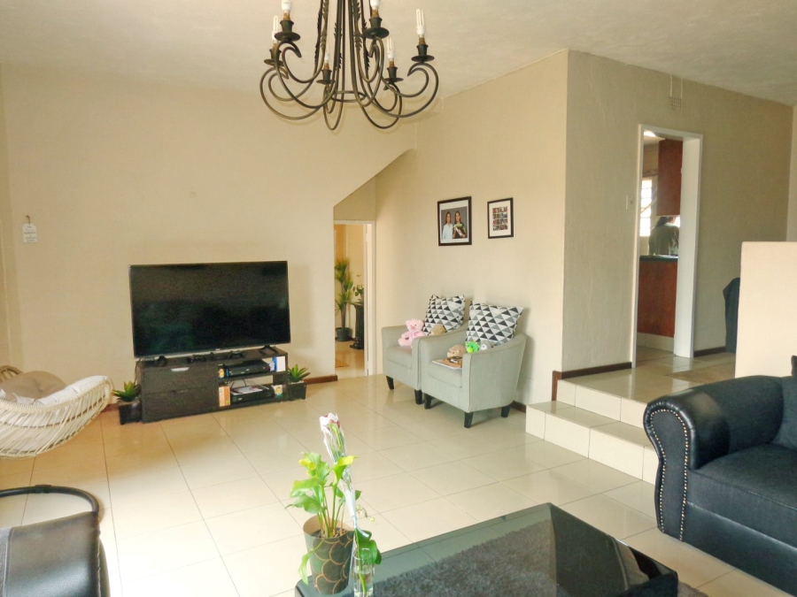 3 Bedroom Property for Sale in Corlett Gardens Gauteng