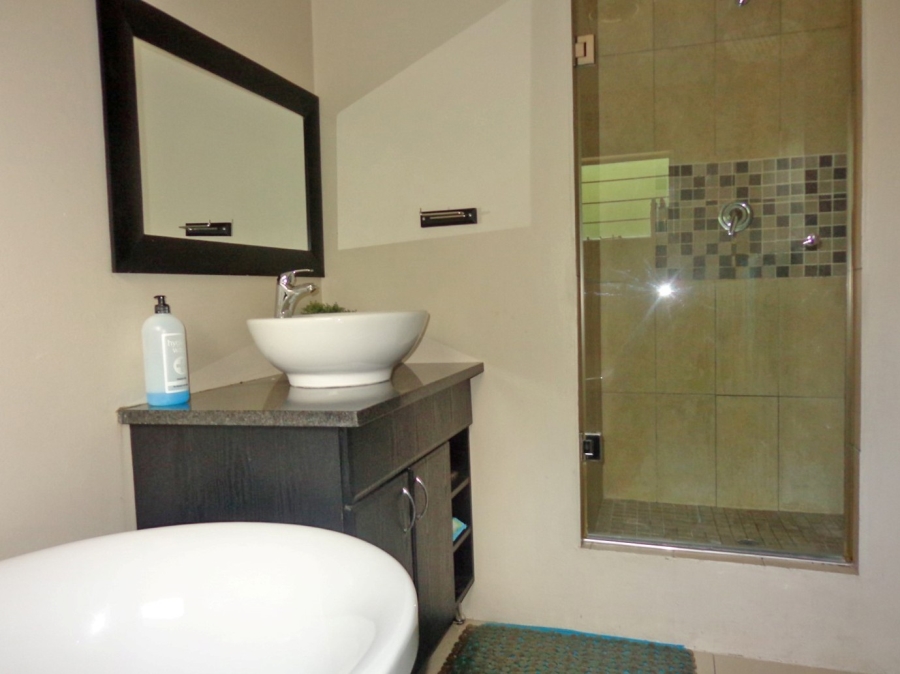 3 Bedroom Property for Sale in Corlett Gardens Gauteng