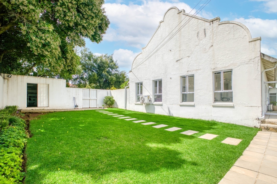 Commercial Property for Sale in Oaklands Gauteng