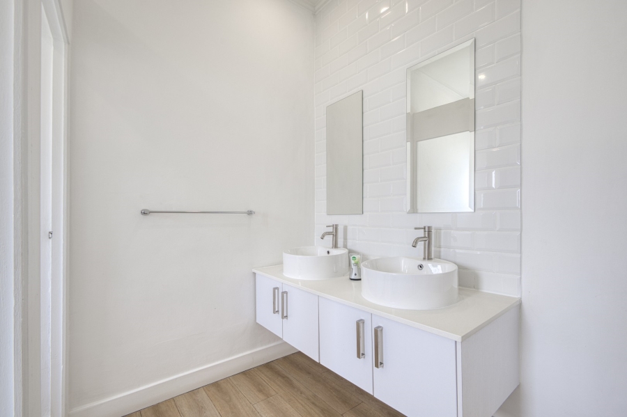 Commercial Property for Sale in Oaklands Gauteng