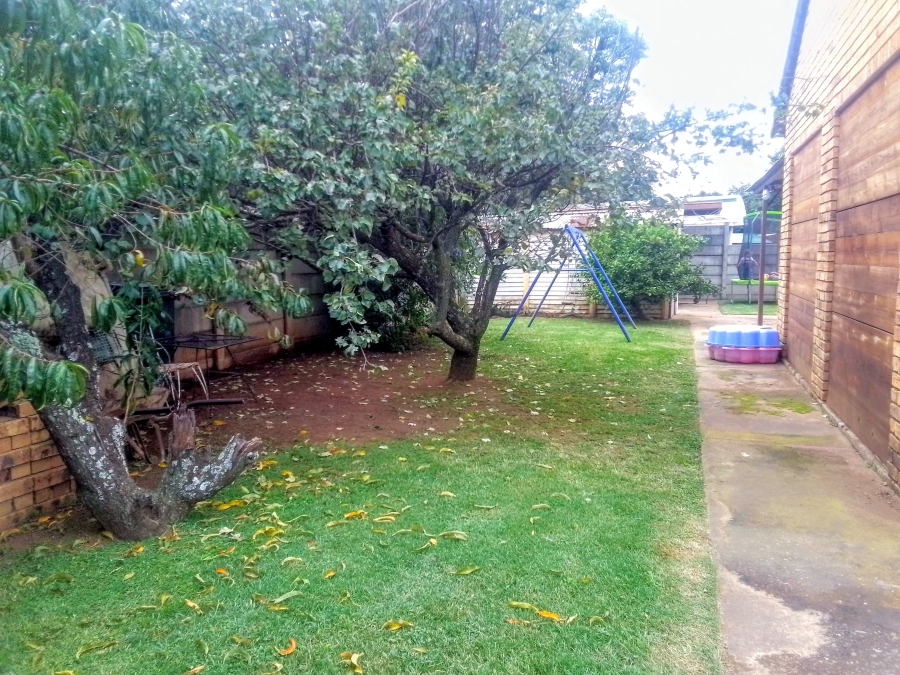 4 Bedroom Property for Sale in Greenhills Gauteng