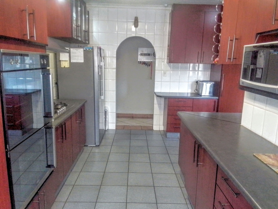 4 Bedroom Property for Sale in Greenhills Gauteng
