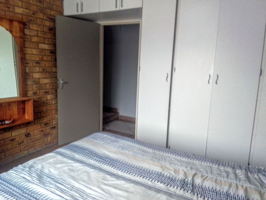 4 Bedroom Property for Sale in Greenhills Gauteng