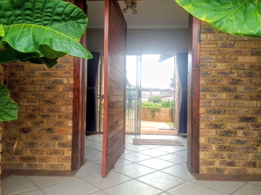 4 Bedroom Property for Sale in Greenhills Gauteng