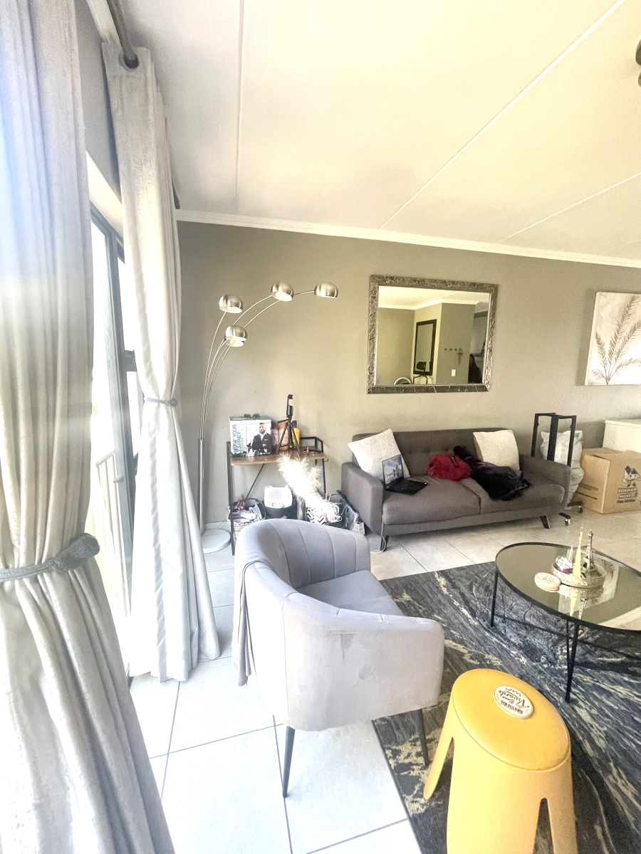 2 Bedroom Property for Sale in Beverley Gauteng