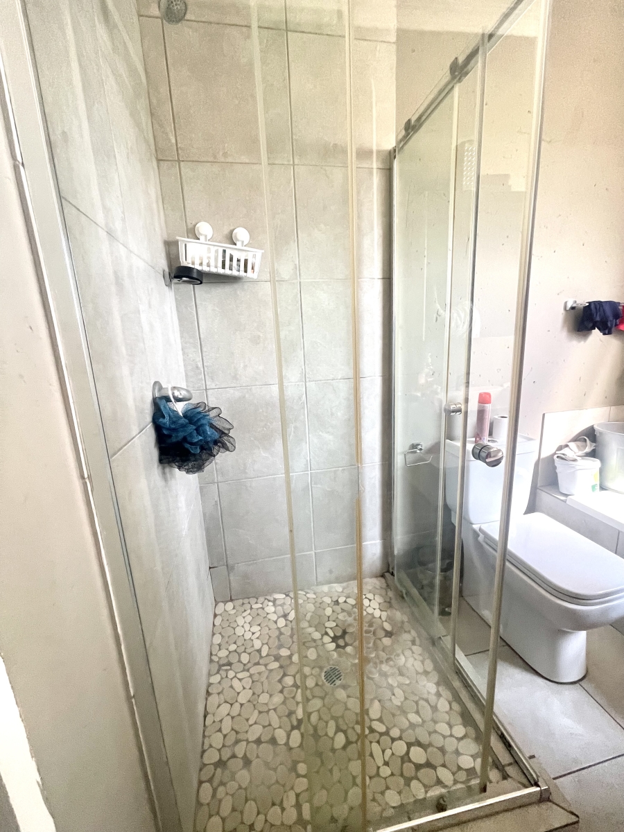 2 Bedroom Property for Sale in Beverley Gauteng