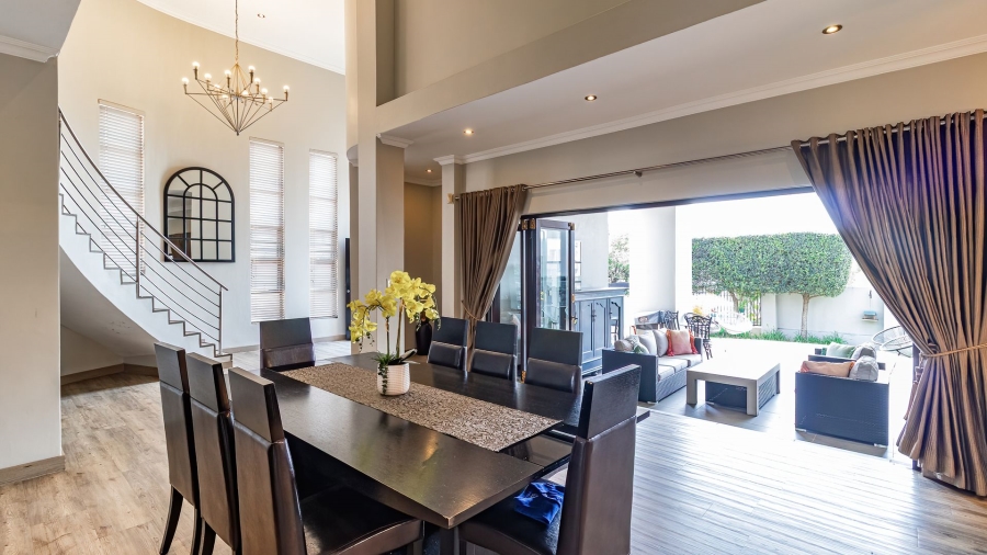 5 Bedroom Property for Sale in Greenstone Hill Gauteng